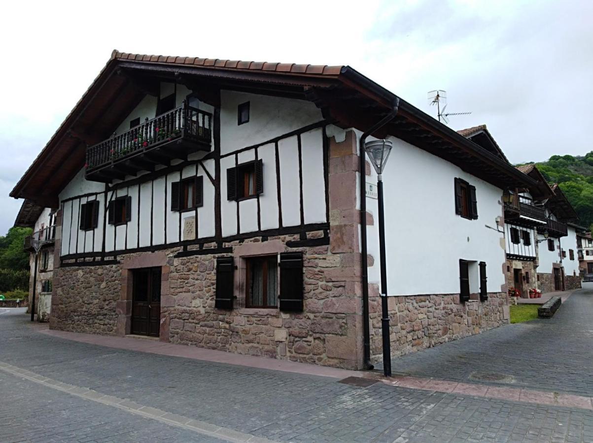 Pedroenea Apartamento Elizondo Exterior photo